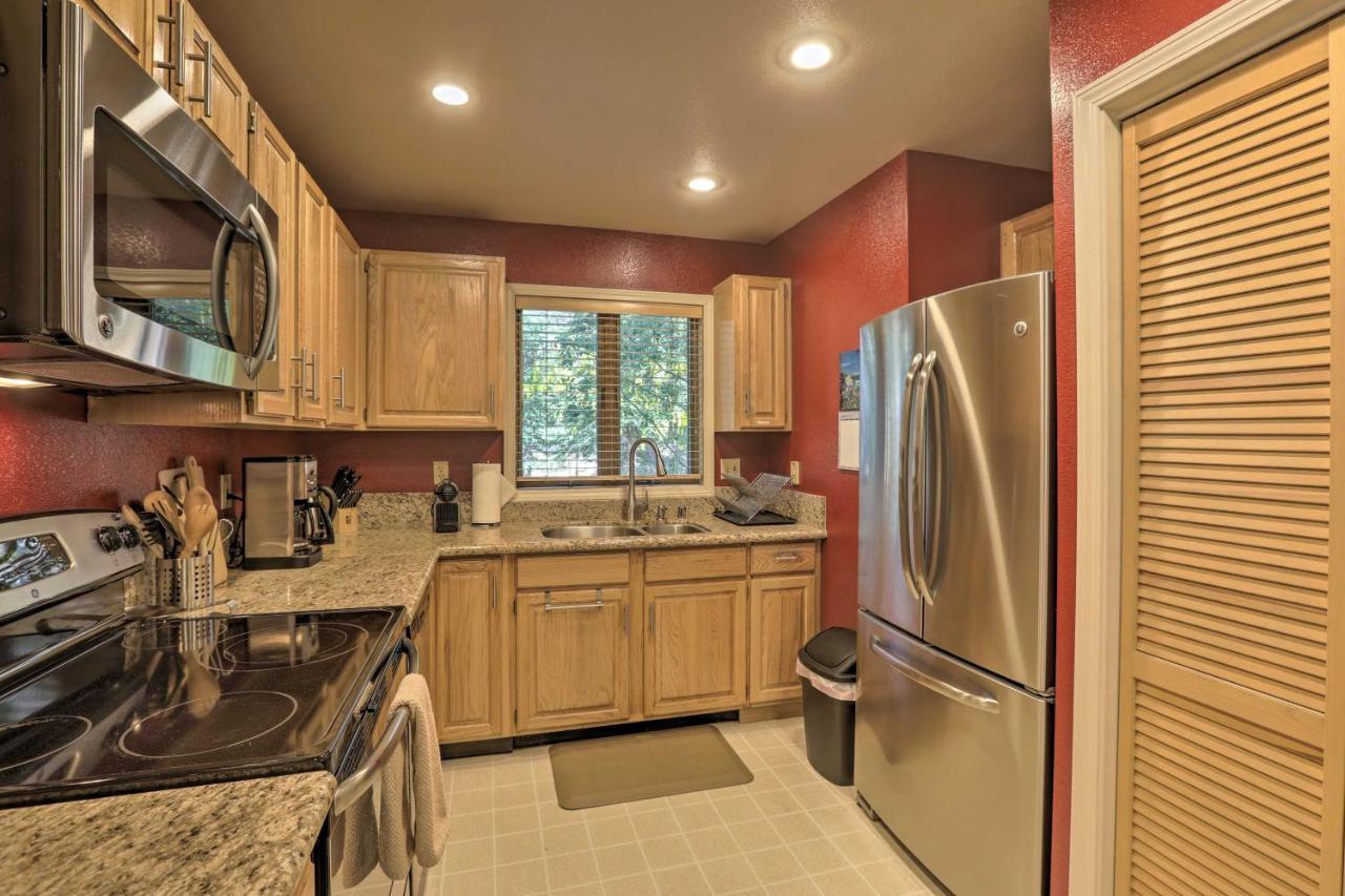 Corner-Unit Condo With Grill Walk To Lake Tahoe! Incline Village Exterior foto